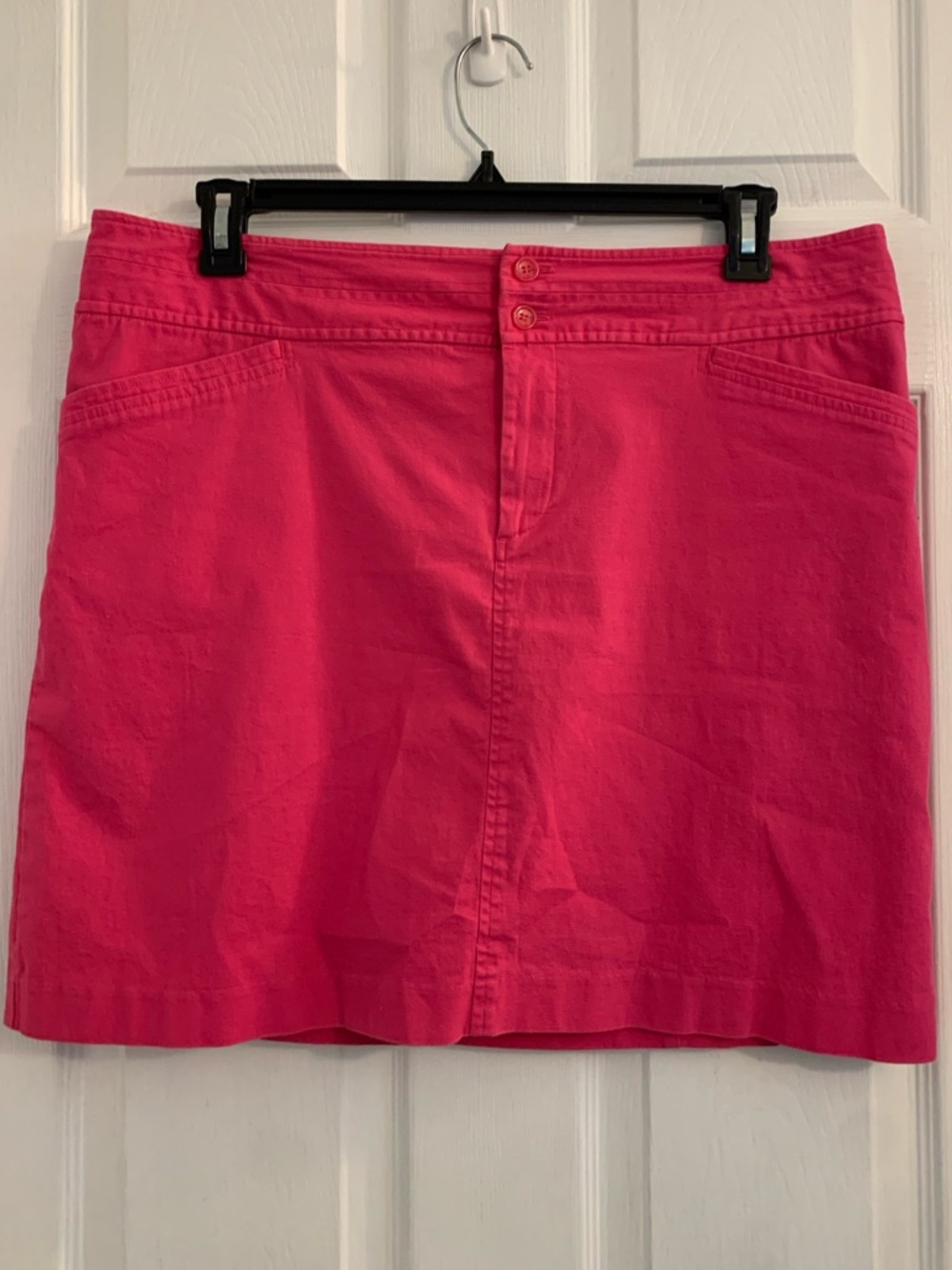 Christopher & Banks Women’s Hot Pink skorts. Size 14 $10